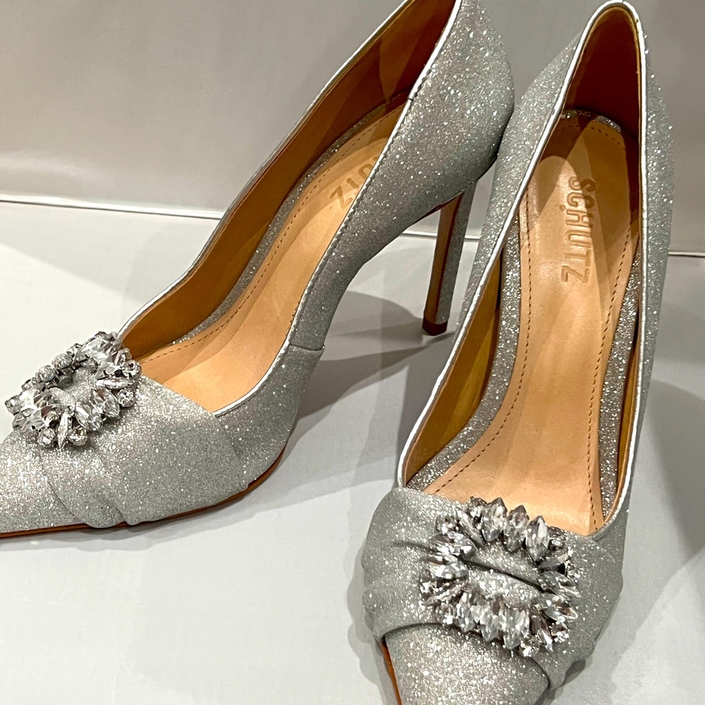 SCHUTZ Meisho Glam Silver heels NWT never worn!